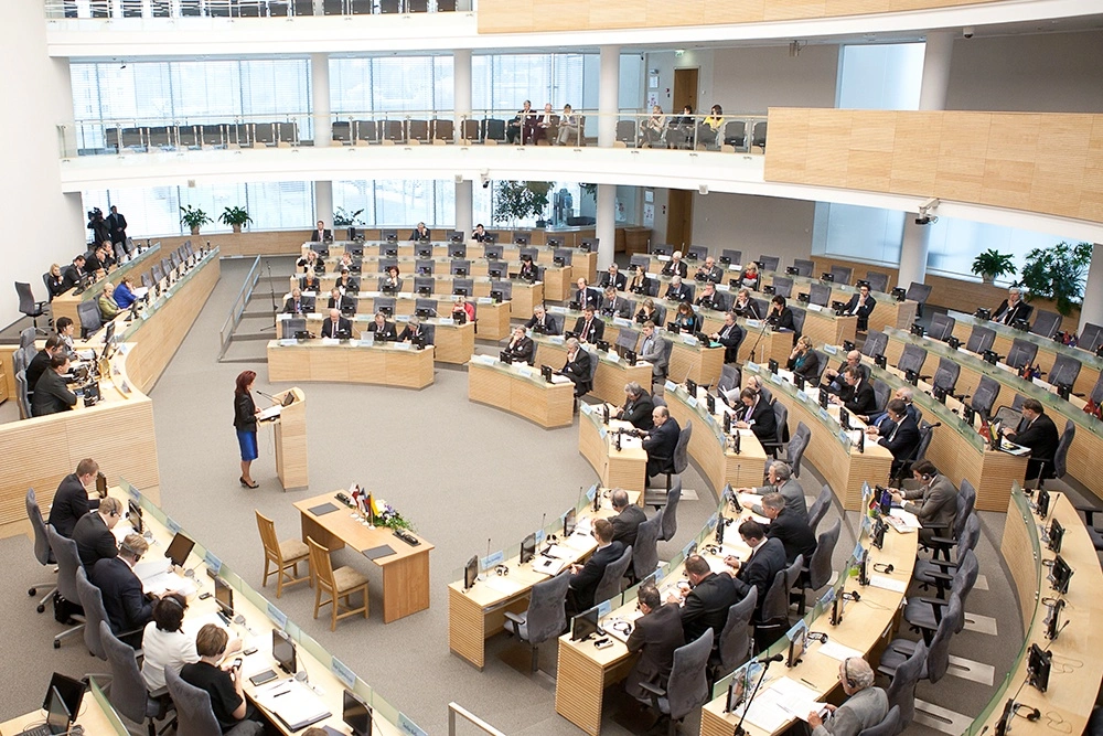 Parlemen Lituania Menyetujui Pencabutan Larangan Penempatan Senjata Nuklir