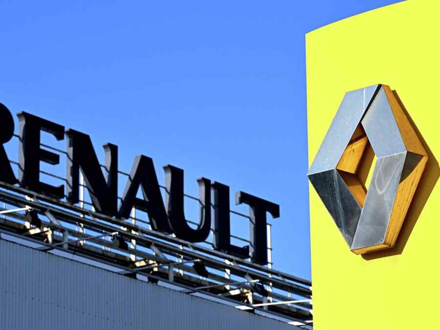 Alih-alih Mobil, para Pekerja Justru Dipaksa Memproduksi Senjata: Para pekerja Renault Melakukan Protes terhadap Produksi Senjata di Pabrik Mereka