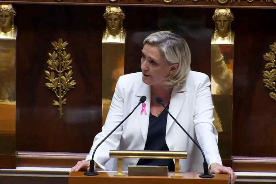 Le Pen: Prancis Kehabisan Uang untuk Membantu Ukraina