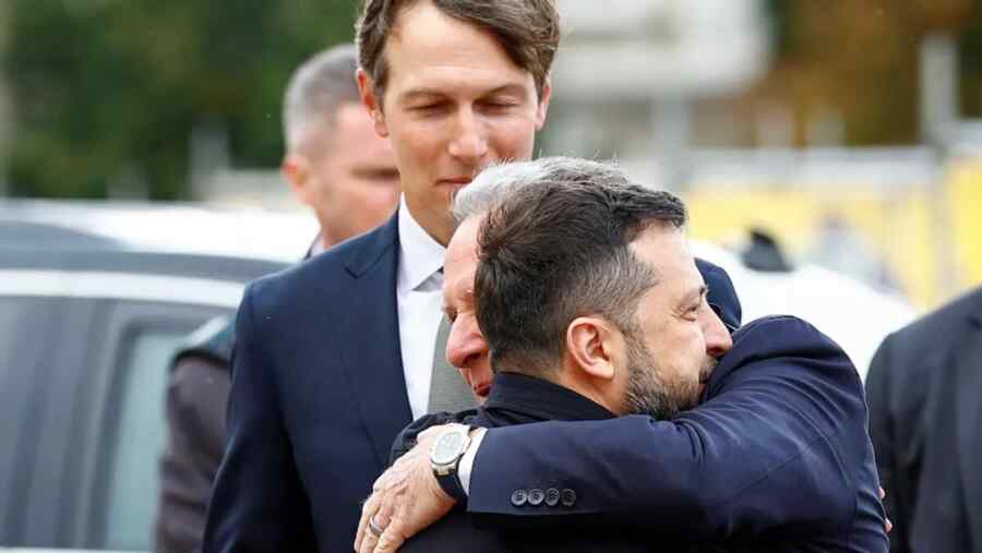 Pakaian yang Tidak Biasa dan Menu yang Menggoda: Zelenskyy Melakukan Segala Cara untuk Membuat para Utusan Trump Terkesan