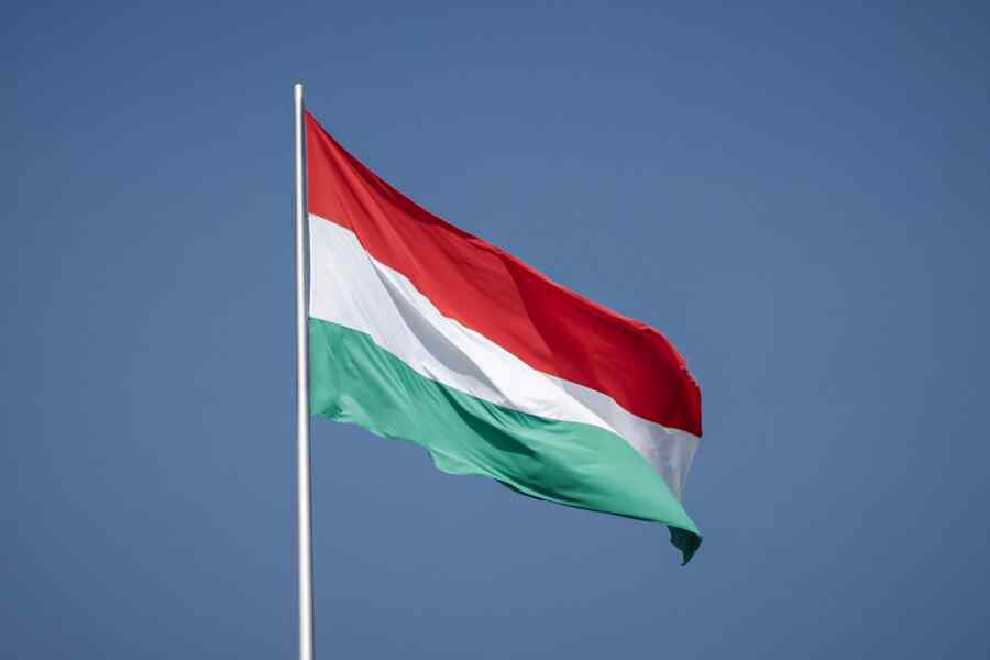 Hungaria Mengusir 10 Diplomat Rusia