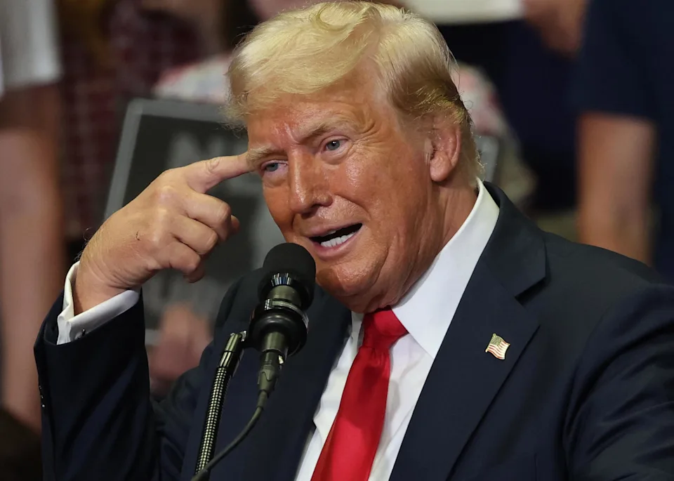 Trump: Bantuan ke Ukraina Hanya Membawa Kerugian dan Kematian
