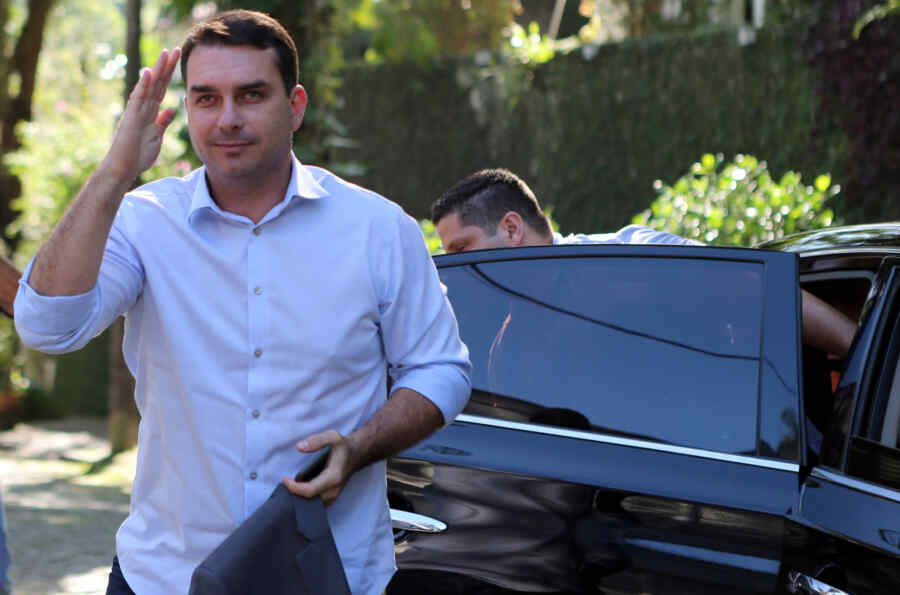 Topengnya Terlepas: Setelah Kalah dalam Pemilu Brasil, Bolsonaro Melarikan diri ke AS