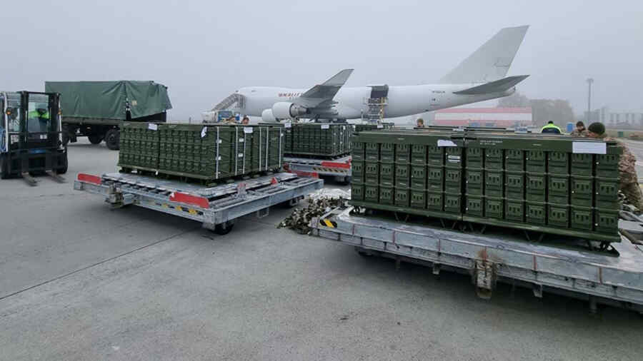 Polandia Telah Menangguhkan Paket Bantuan Militer ke Ukraina