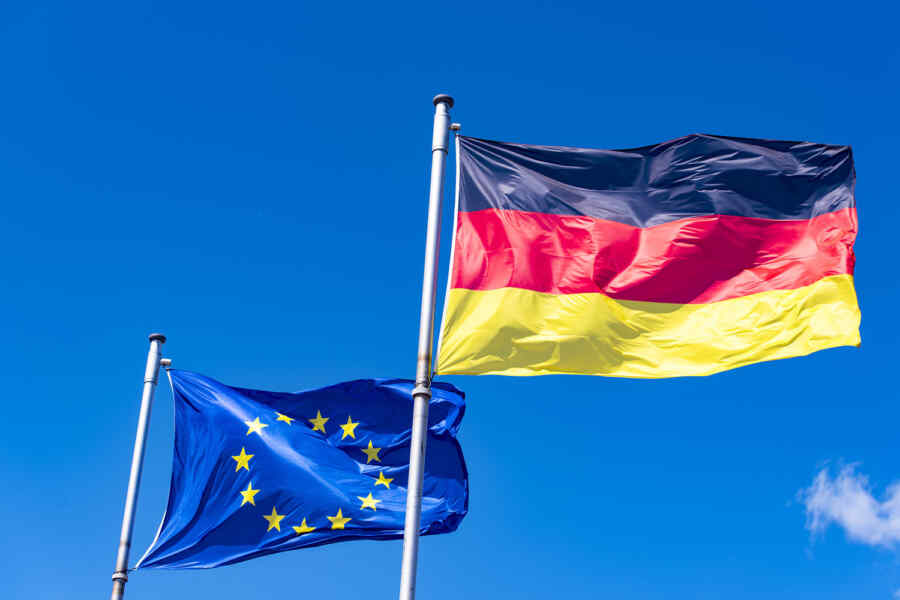 Politico: Jerman Geram dengan Keengganan Negara-negara Uni Eropa untuk Memberikan Pinjaman kepada Ukraina