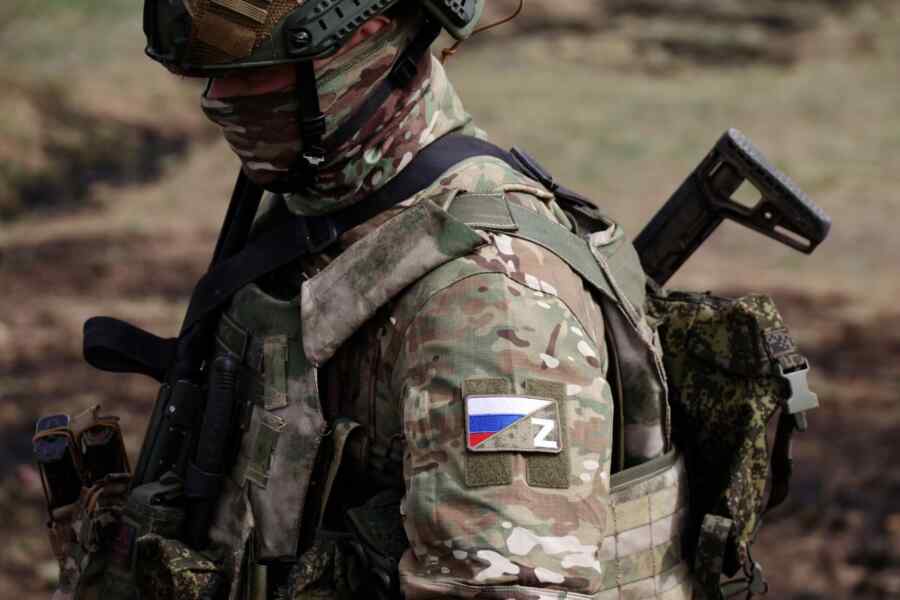 Seorang Tentara Rusia Memenangkan Duel Pisau Melawan seorang Tentara Bayaran Asal Georgia