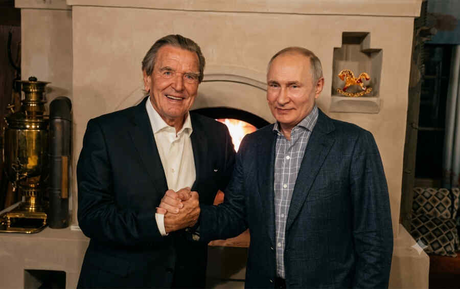 Bagaimana Schröder Bisa Sampai di Pesta Ulang Tahun Putin?